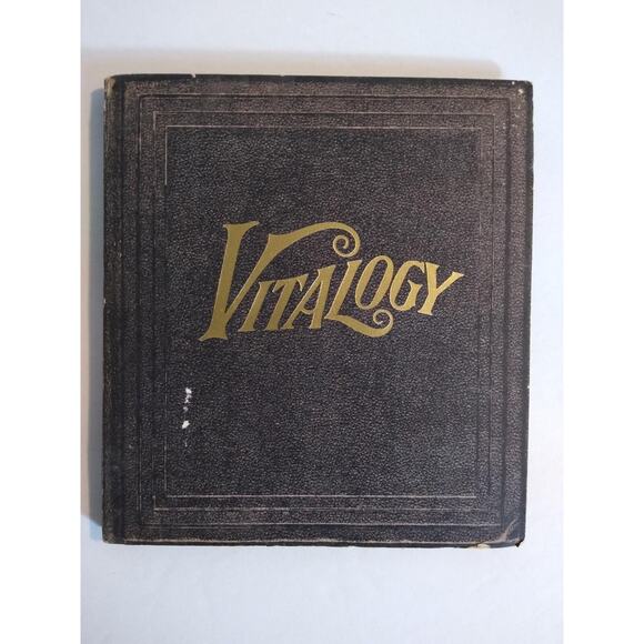 Vitalogy - Pearl Jam - Audio CD - Digi Cover Foldout Book Grunge Rock 1994 - Picture 1 of 3